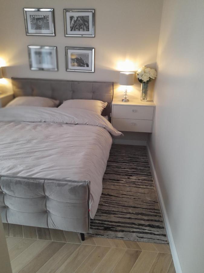 Beige Mood City Apartment Вроцлав Екстериор снимка
