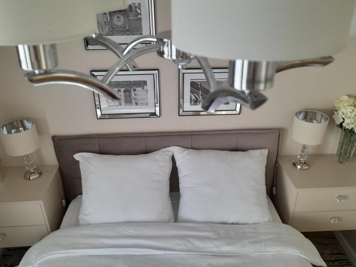 Beige Mood City Apartment Вроцлав Екстериор снимка
