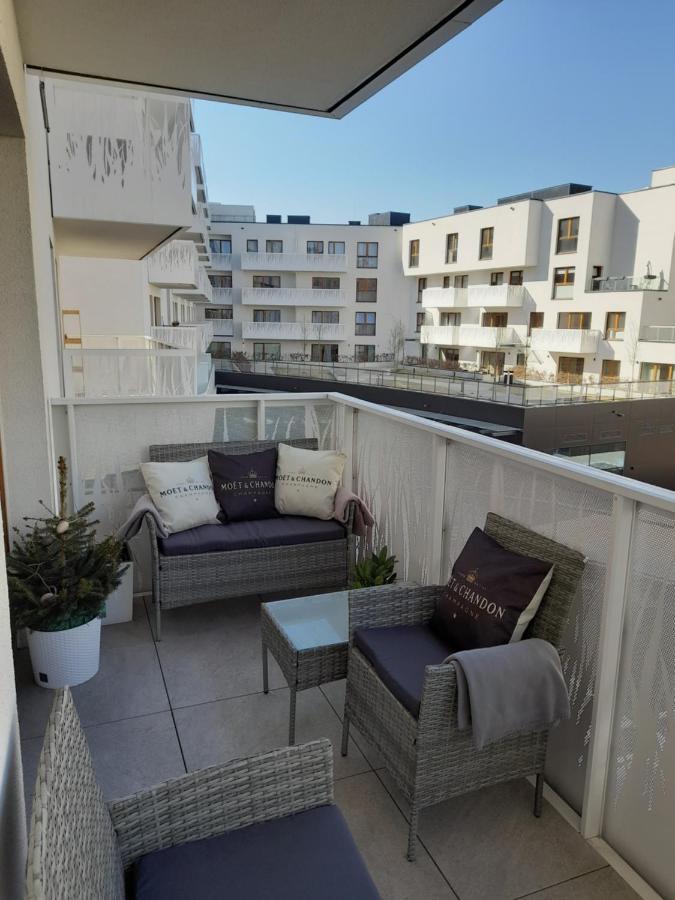 Beige Mood City Apartment Вроцлав Екстериор снимка