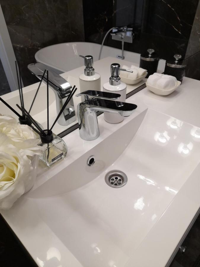 Beige Mood City Apartment Вроцлав Екстериор снимка