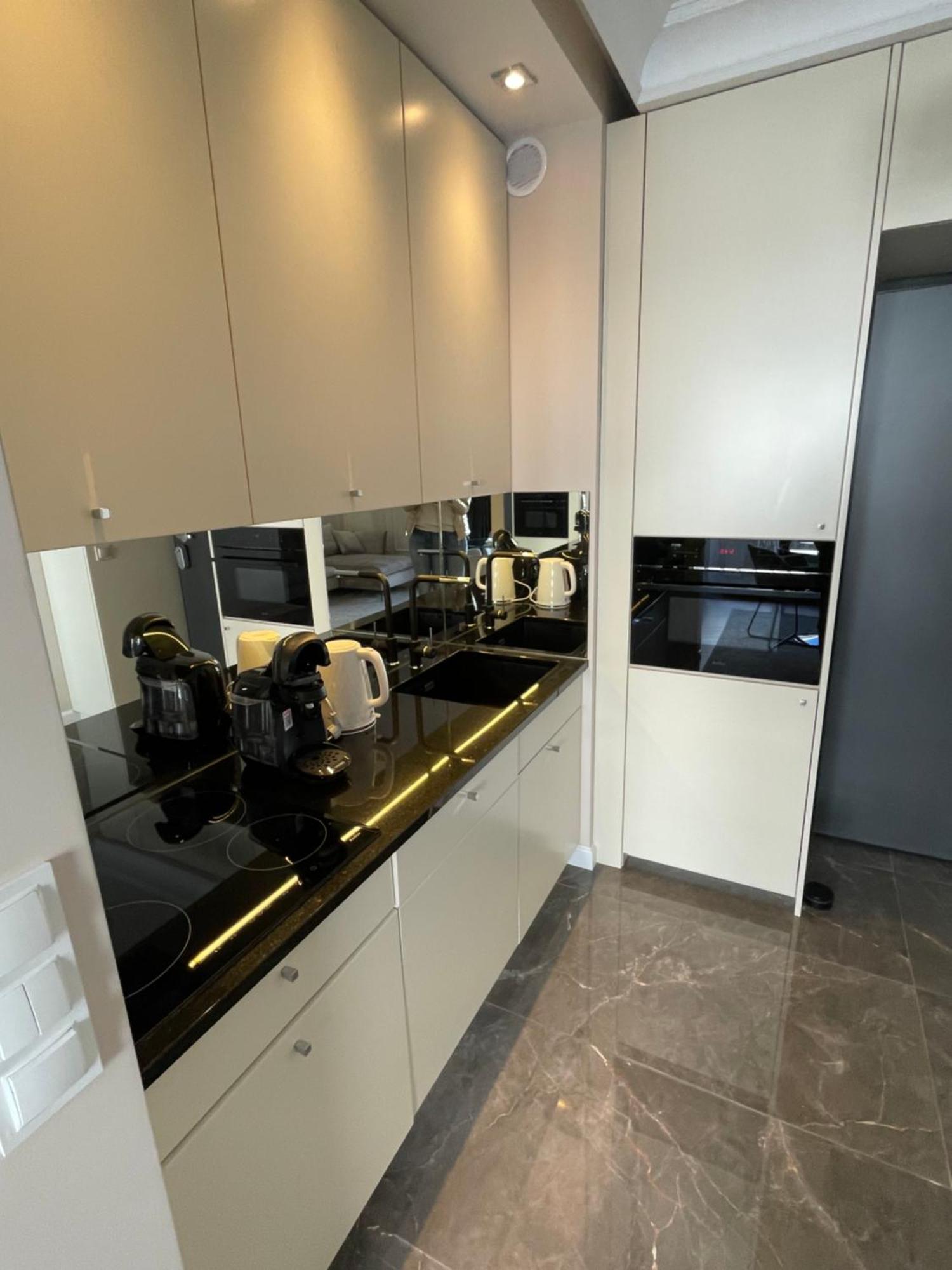 Beige Mood City Apartment Вроцлав Екстериор снимка