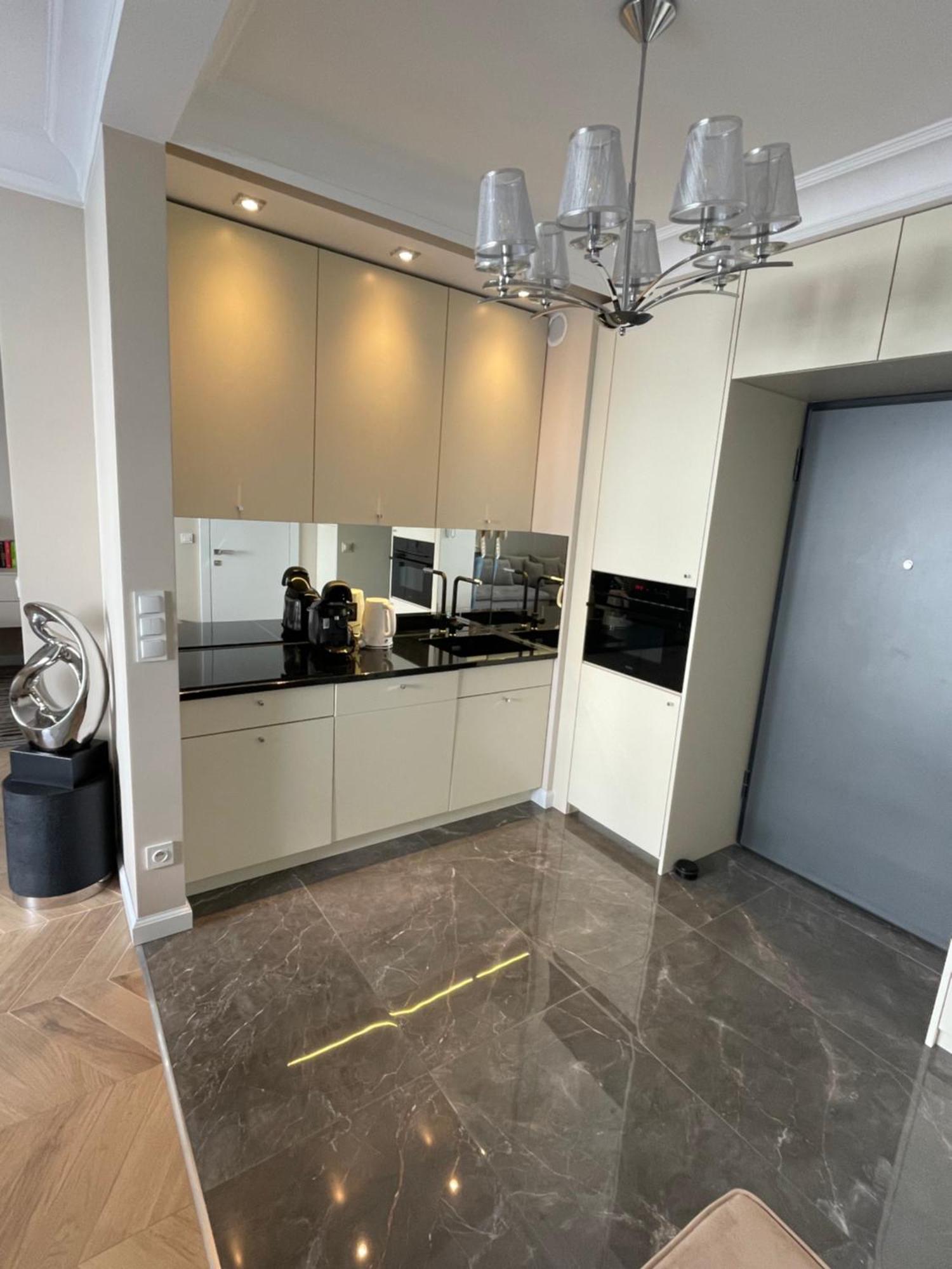 Beige Mood City Apartment Вроцлав Екстериор снимка